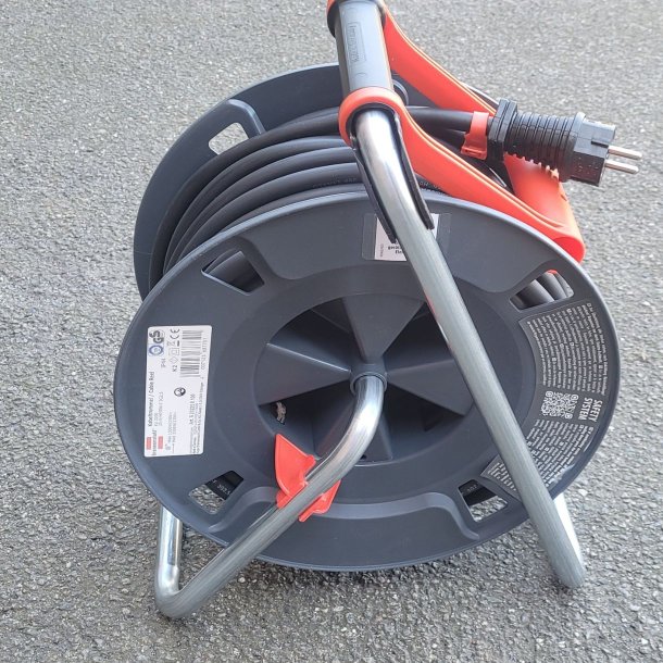Cable drum
